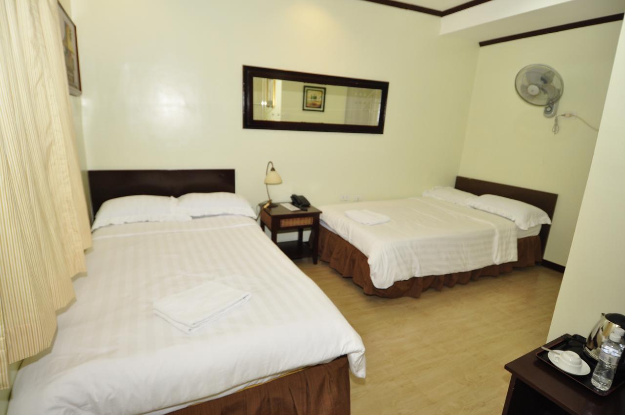Seascape Resort Batangas Buitenkant foto